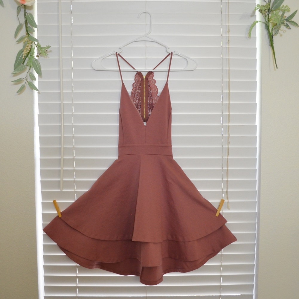 Windsor – Mauve Lace And Layers Skater Dress - Picture 3 of 10